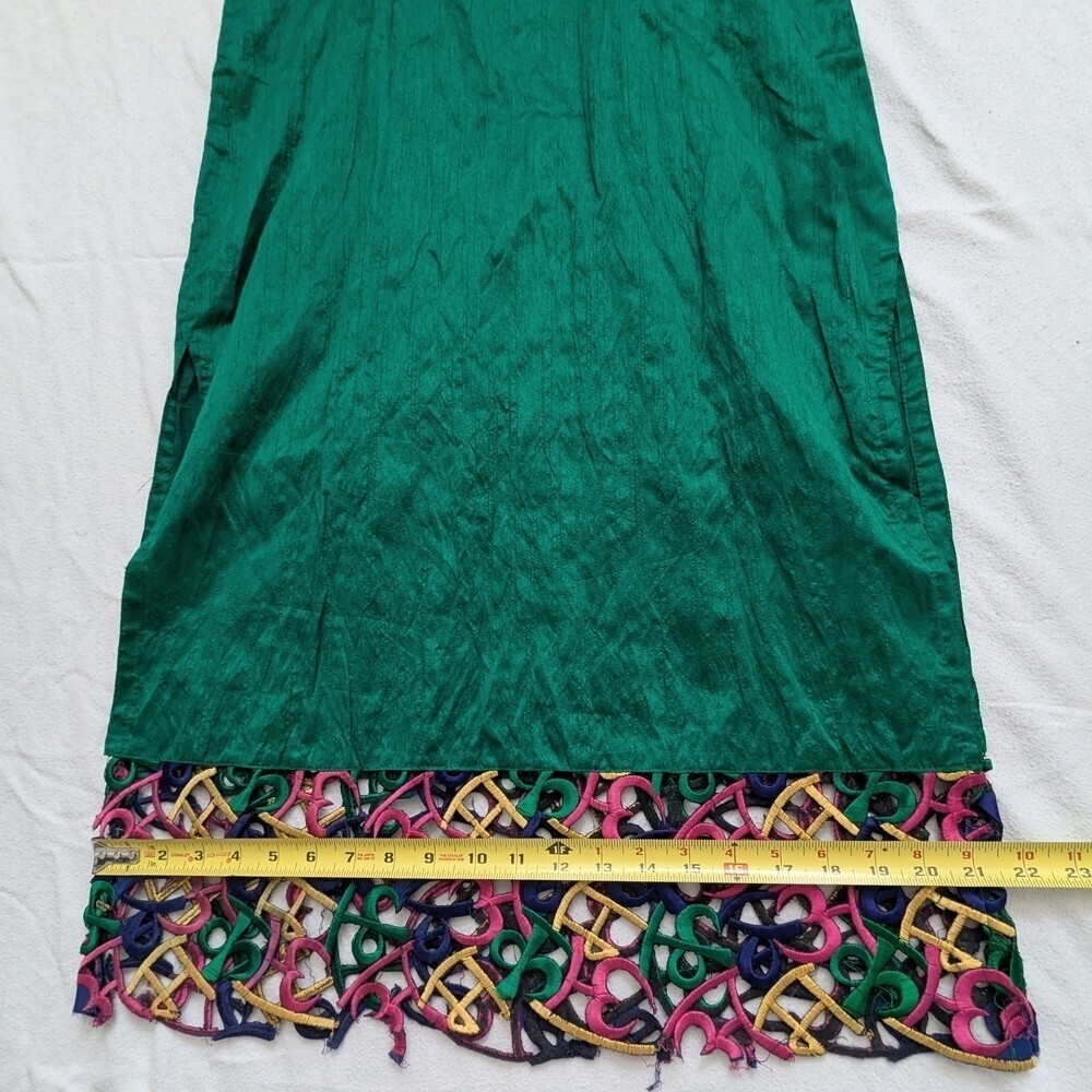 Traditional Maxi Dress/Gown w/Colorful Cut-Out Hem & Neckline Embellishments - Picture 10 of 13
